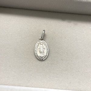 925 Sterling Silver miraculous medal pendant.